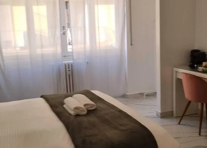 Leia Hospitality Гостевой дом Милан